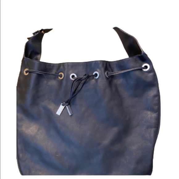 Gucci - Looping bucket drawstring leather Hobo - Picture 2 of 5